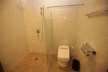 Airport Hotel 3*