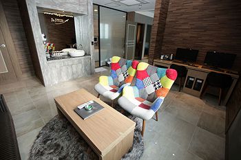 Airport Hotel 3*