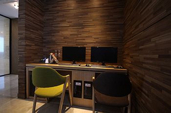 Airport Hotel 3*