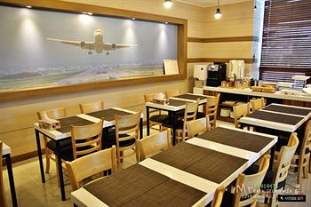 Airport Hotel 3*