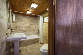 Seaes Hotel & Resort 5*