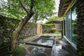 Seaes Hotel & Resort 5*