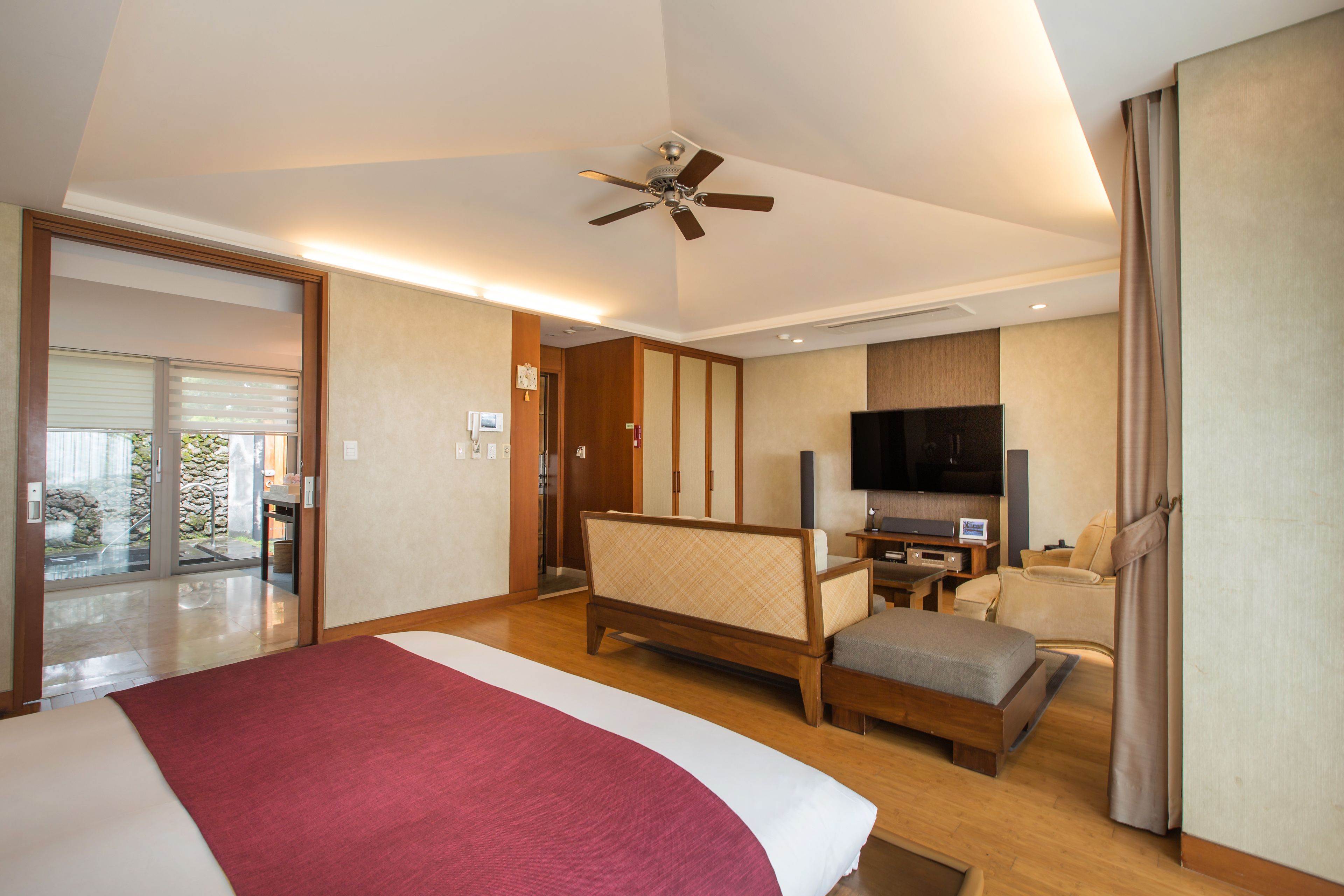 Seaes Hotel & Resort 5*