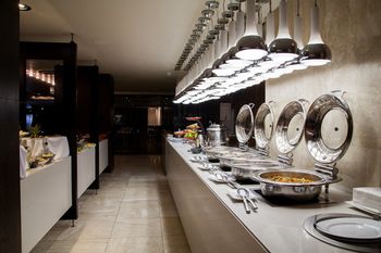 Colosseum Hotel 4*