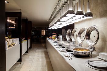 Colosseum Hotel 4*