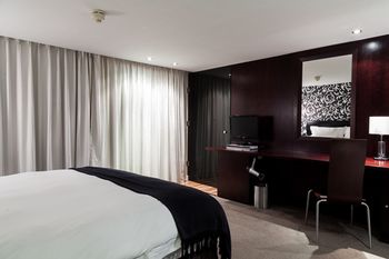 Colosseum Hotel 4*