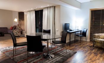 Colosseum Hotel 4*