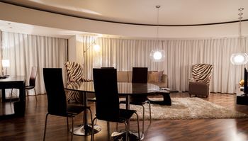 Colosseum Hotel 4*