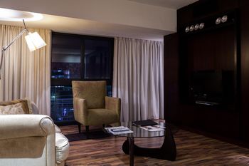 Colosseum Hotel 4*
