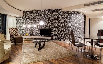 Colosseum Hotel 4*
