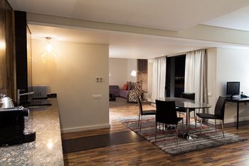 Colosseum Hotel 4*