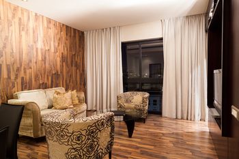 Colosseum Hotel 4*