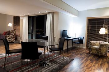 Colosseum Hotel 4*