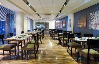 Colosseum Hotel 4*
