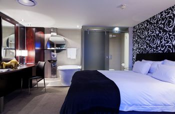 Colosseum Hotel 4*