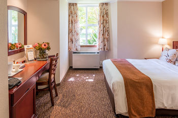 Town Lodge Bellville 2*