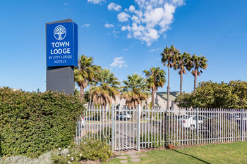Town Lodge Bellville 2*