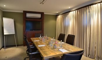 Protea Hotel by Marriott Cape Town Durbanville 3*