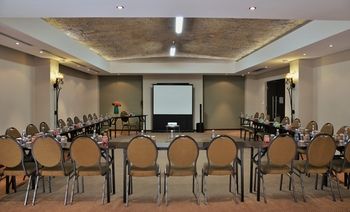 Protea Hotel by Marriott Cape Town Durbanville 3*