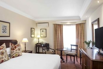 Premier Hotel Falstaff 4*