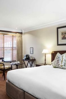Premier Hotel Falstaff 4*