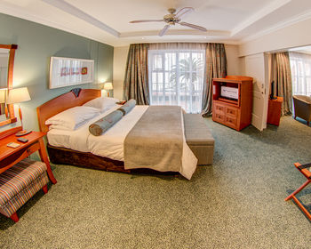 Courtyard Hotel Gqeberha 4*
