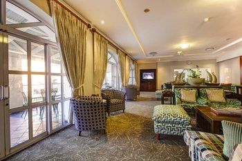 Courtyard Hotel Gqeberha 4*