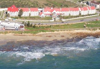 Courtyard Hotel Gqeberha 4*