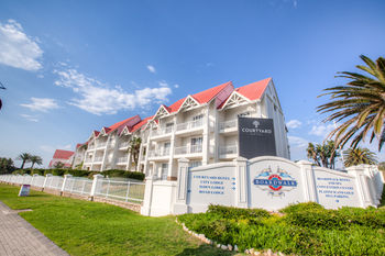 Courtyard Hotel Gqeberha 4*