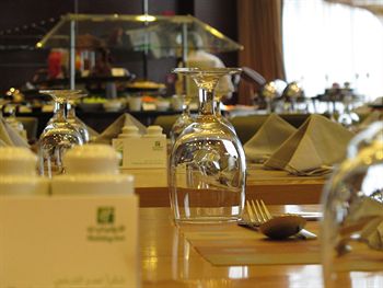 Millennium Central Kuwait Downtown 4*