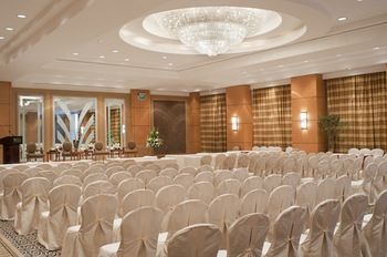 Millennium Central Kuwait Downtown 4*