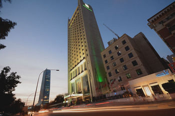 Millennium Central Kuwait Downtown 4*