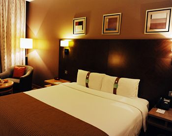 Millennium Central Kuwait Downtown 4*