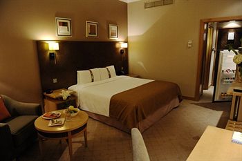 Millennium Central Kuwait Downtown 4*