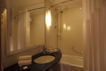 Millennium Central Kuwait Downtown 4*
