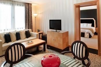 Millennium Central Kuwait Downtown 4*