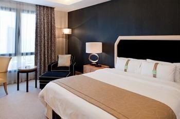 Millennium Central Kuwait Downtown 4*