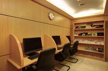 Millennium Central Kuwait Downtown 4*