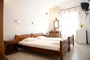 Anthemis Hotel 2*