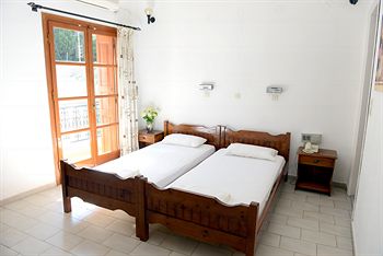 Anthemis Hotel 2*