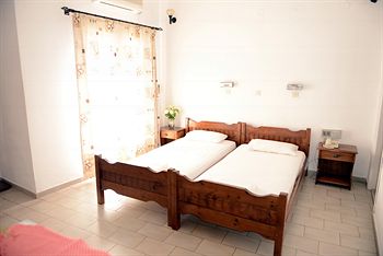 Anthemis Hotel 2*