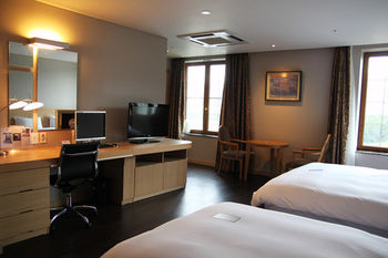 Hotel Avenue Changwon 3*