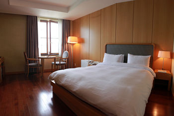 Hotel Avenue Changwon 3*