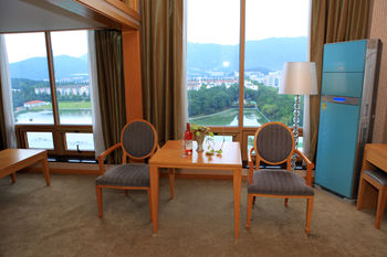 Hotel Avenue Changwon 3*