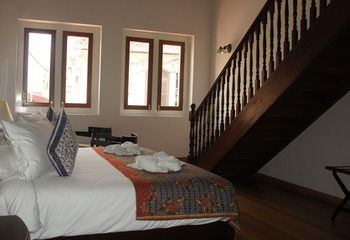 Heeren Straits Hotel 3*