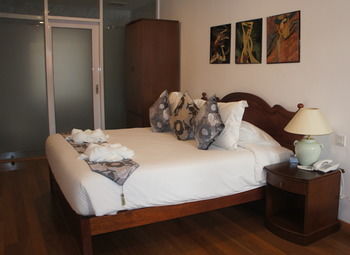 Heeren Straits Hotel 3*
