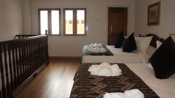 Heeren Straits Hotel 3*