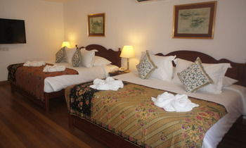 Heeren Straits Hotel 3*