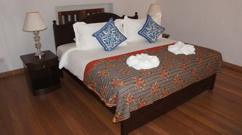 Heeren Straits Hotel 3*