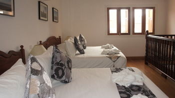 Heeren Straits Hotel 3*